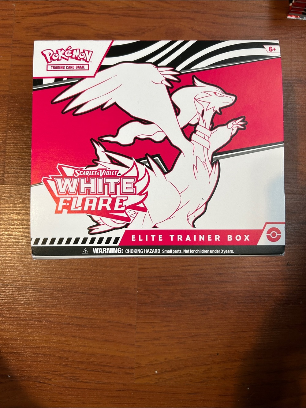 Scarlet & Violet White Flare Elite Trainer Box - White & Red open box